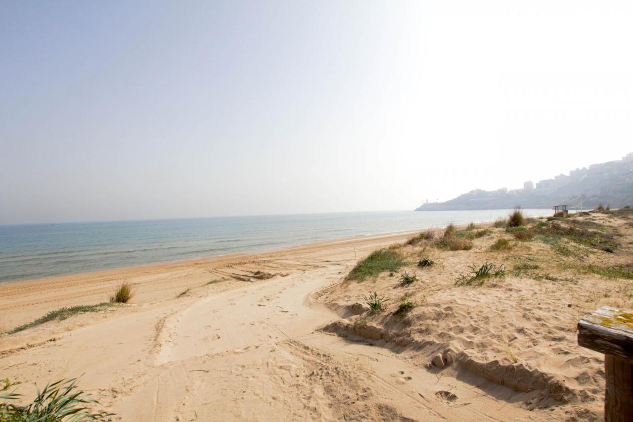 Apartamento A Pie De Playa กูลเญรา ภายนอก รูปภาพ